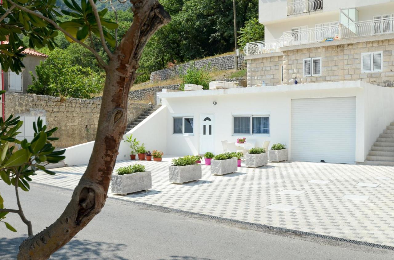 Seafront Apartment Vujovic Prčanj Exterior foto